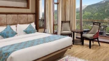 Presidential Suite | Down duvets, minibar, in-room safe, desk