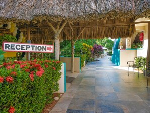 Property entrance - Drift Inn Cayo (San Ignacio)