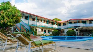 Outdoor pool, pool loungers