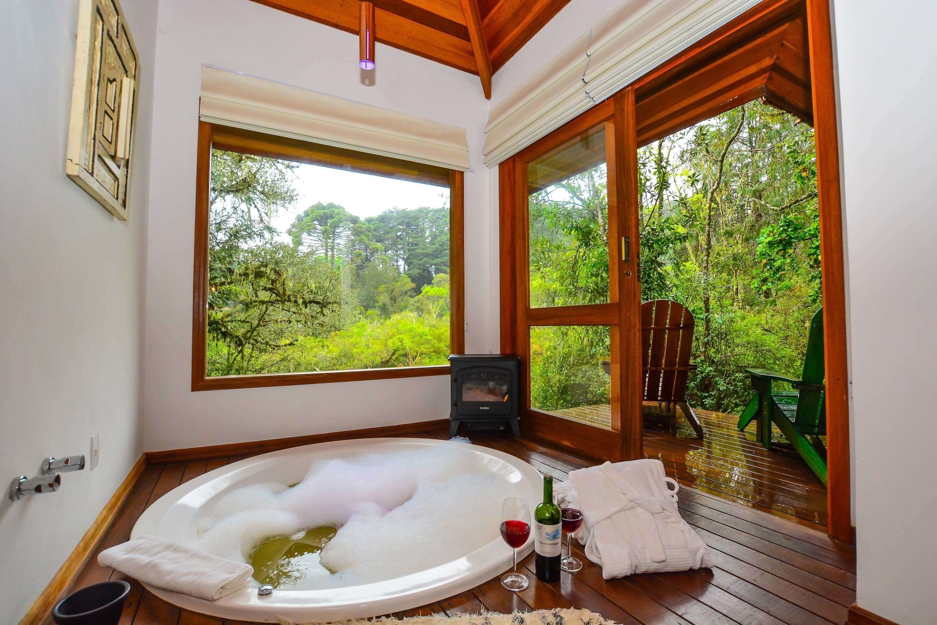 Chale Magnifico | Private spa tub