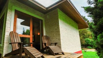 Chale Prime com Hidro e Varanda 37m | Balcony