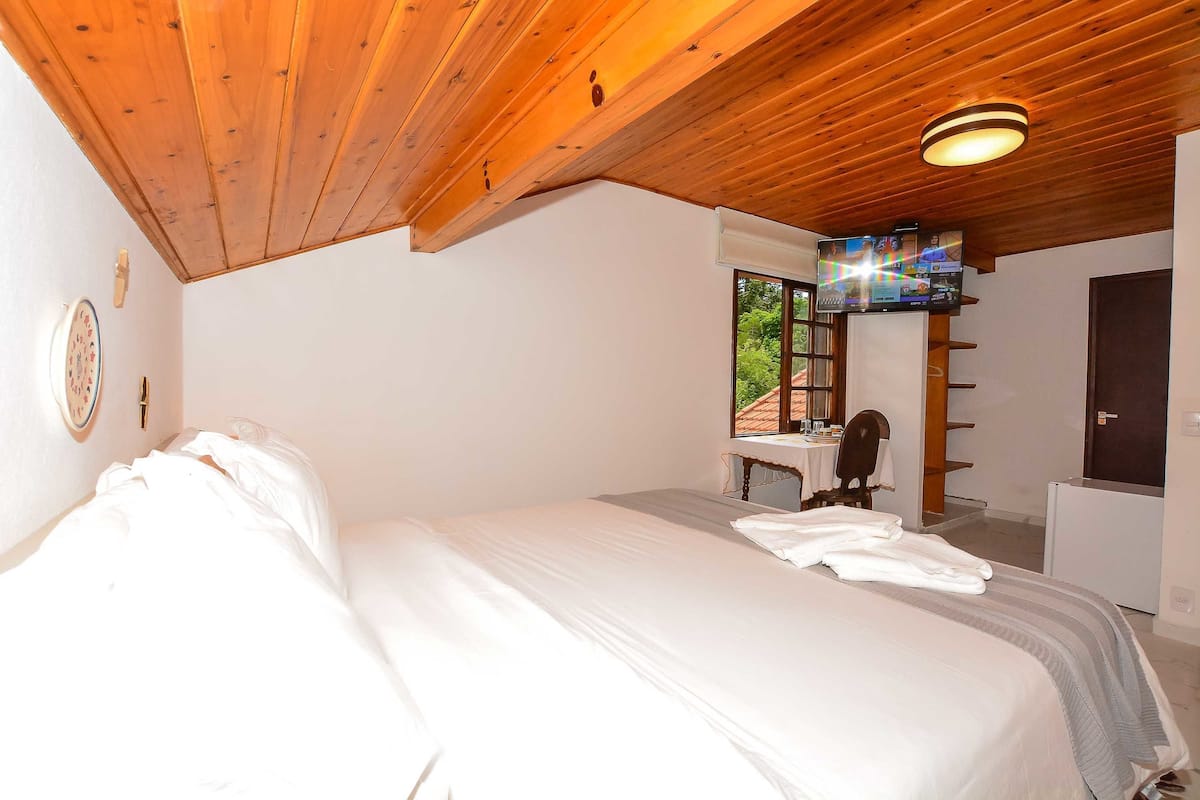 Suite Deluxe | Biancheria da letto di alta qualità, minibar, una cassaforte in camera