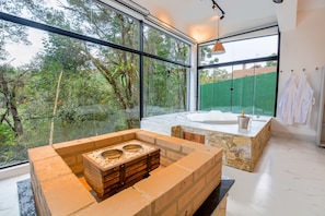 Chale Paris | Jetted tub - Resort Magnífico (Camanducaia)