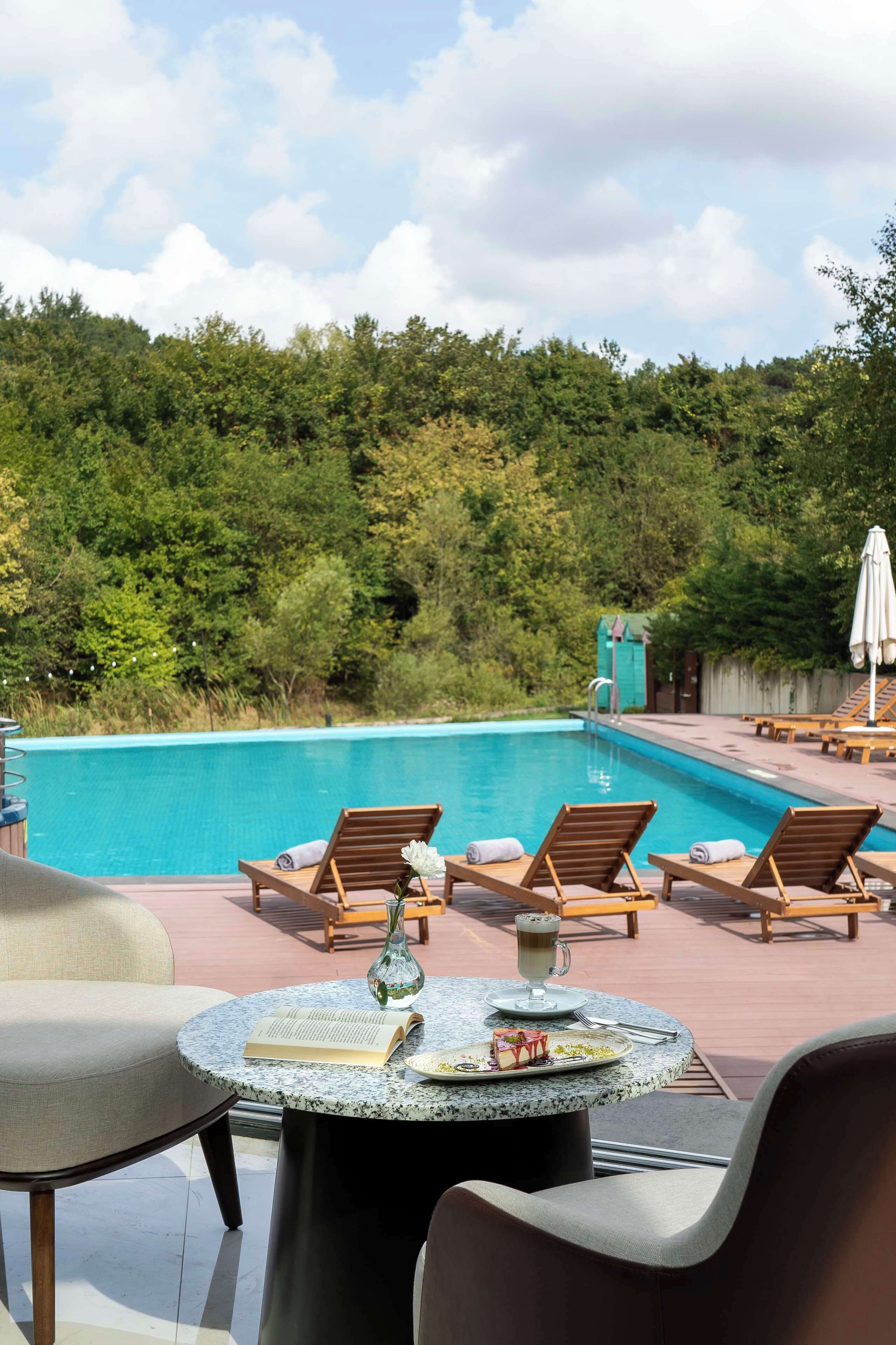 Außenpool (je nach Saison geöffnet)