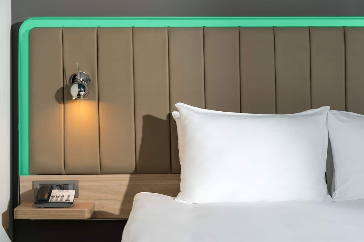 Premium bedding, down duvets, minibar, in-room safe