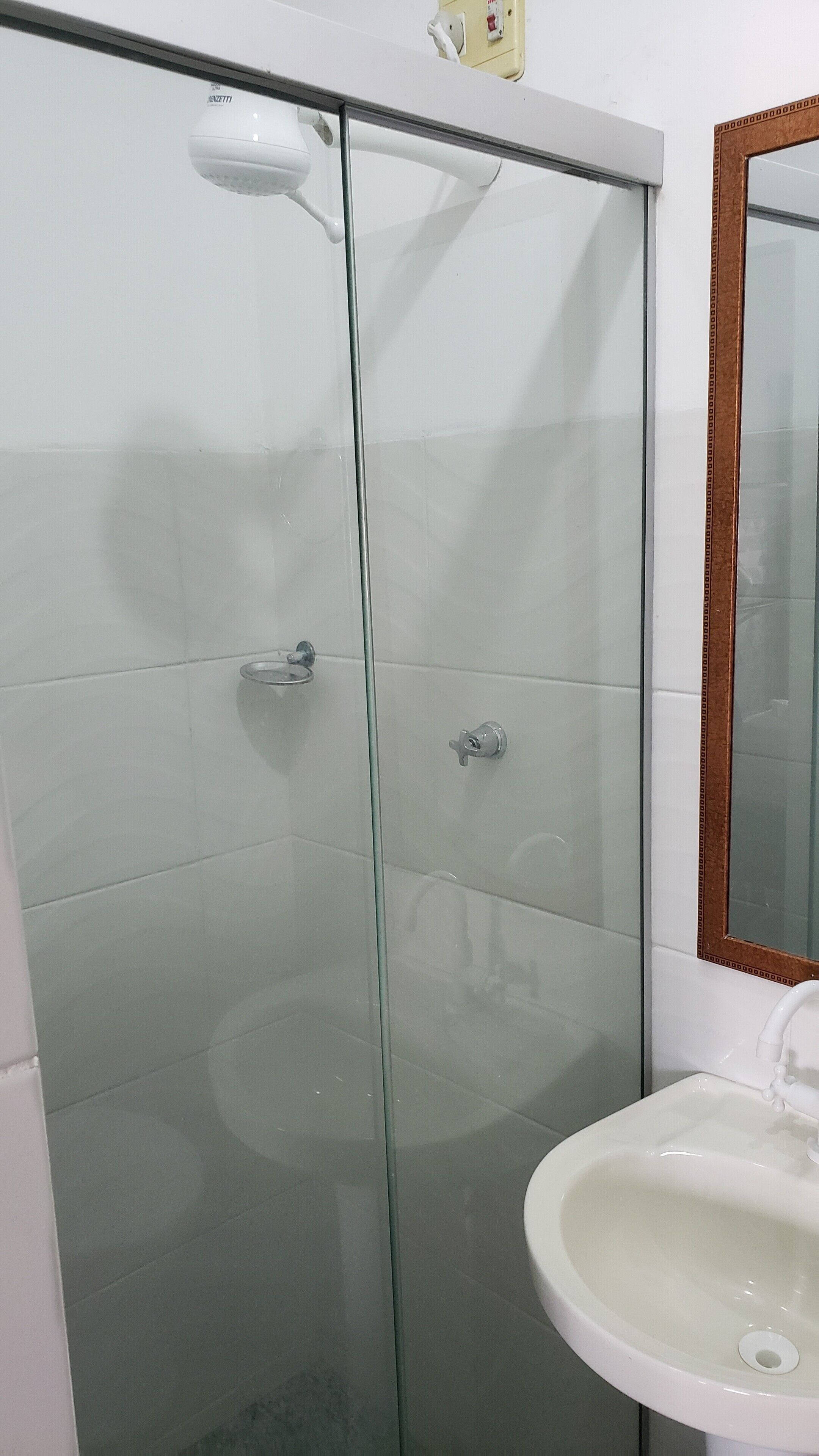 standard twin room, 2 single beds | bathroom | shower, hair dryer, towels