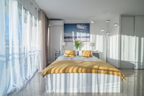 Apartment, 2 Schlafzimmer, Meerblick | Zimmersafe, Bügeleisen/Bügelbrett, kostenloses WLAN, Bettwäsche