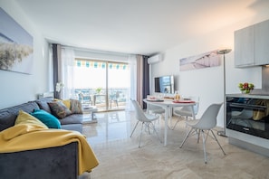Apartment, 1 Bedroom | Private kitchen | Fridge, microwave, stovetop, dishwasher - Cannes Marina Residence (Mandelieu-La-Napoule)