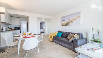 Appartement, 1 chambre | Coin séjour | Télévision à écran plat