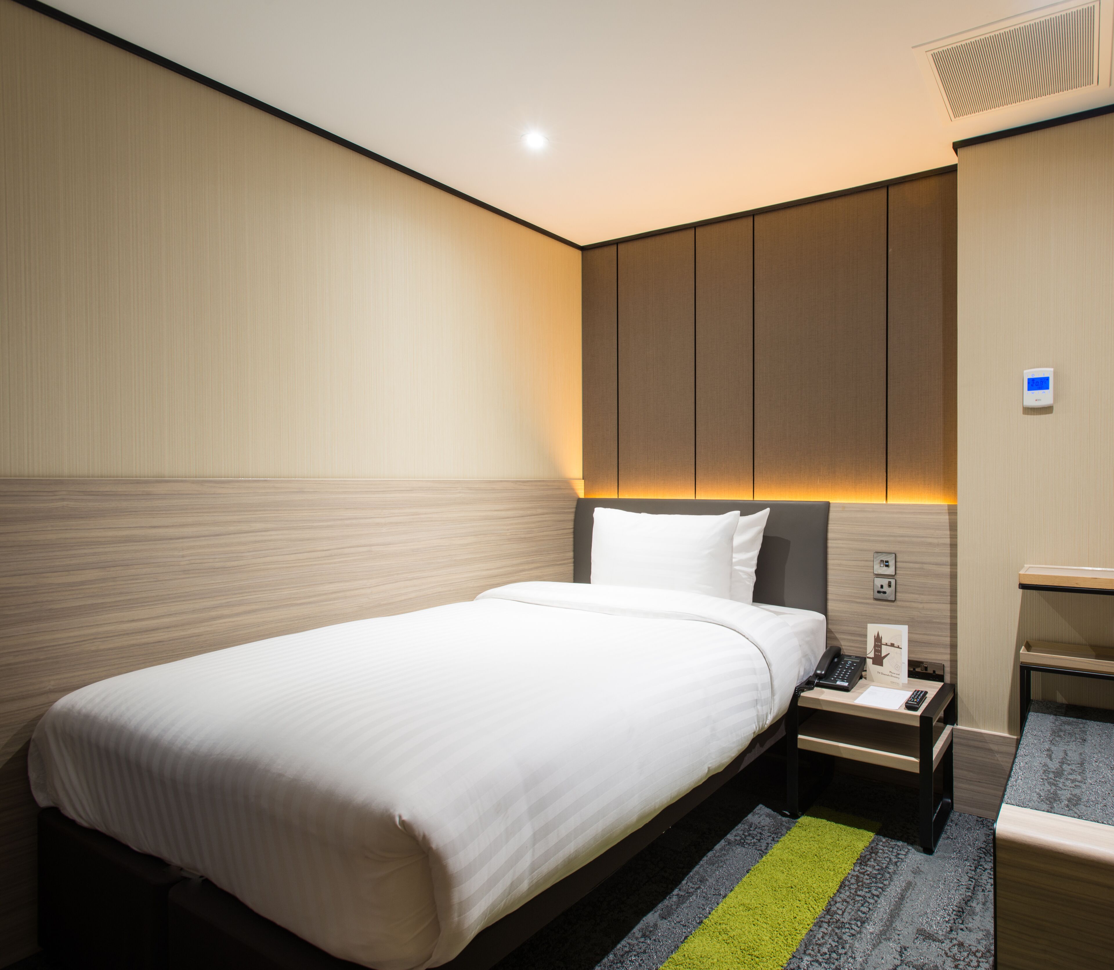 1 bedroom, desk, soundproofing, free wifi