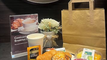 Tägliches kontinentales Frühstück (7 GBP pro Person)