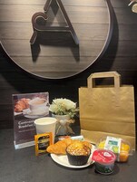 Daily continental breakfast (GBP 7 per person)