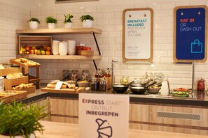 Free daily continental breakfast 