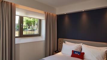 Standardzimmer, 1 Doppelbett (Canal View, Free Breakfast) | Hochwertige Bettwaren, Zimmersafe, Schreibtisch, Verdunkelungsvorhänge