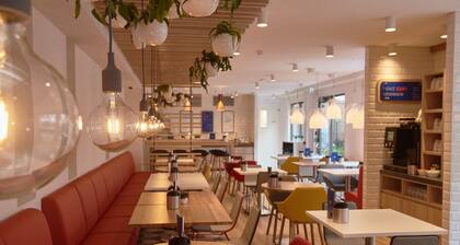 Holiday Inn Express Amsterdam - City Hall by IHG