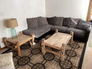Appartement familial, 1 chambre, cuisine | Salle de séjour | Téléviseur