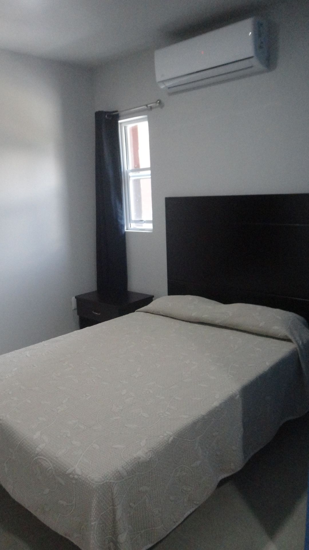standard room | desk, iron/ironing board, free wifi, bed sheets