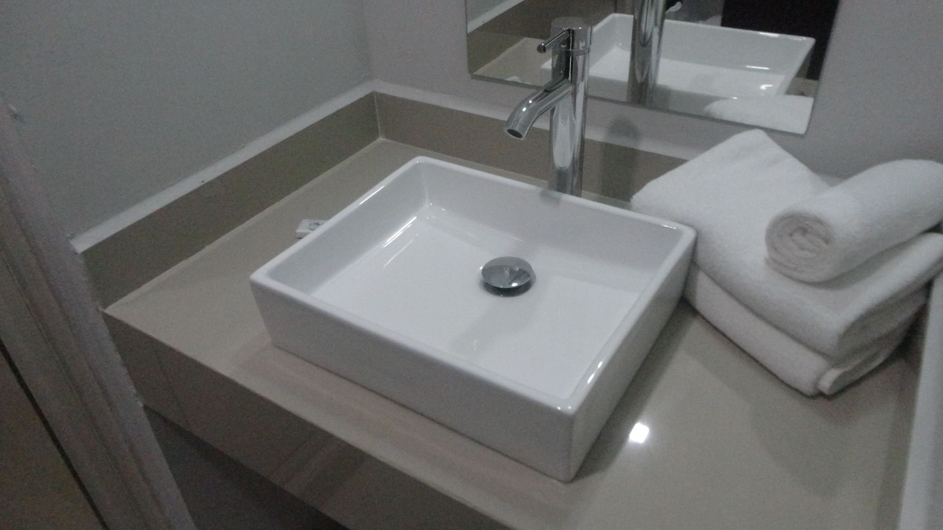 shower, free toiletries, towels