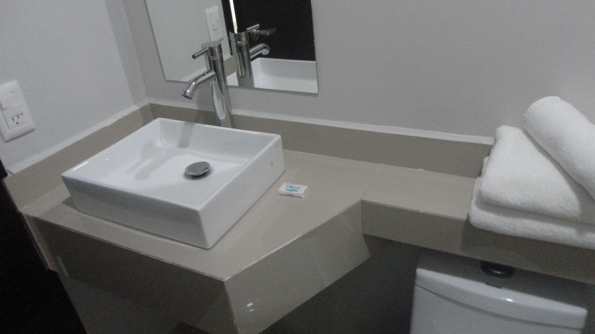 family suite, 1 bedroom | bathroom | shower, free toiletries, towels