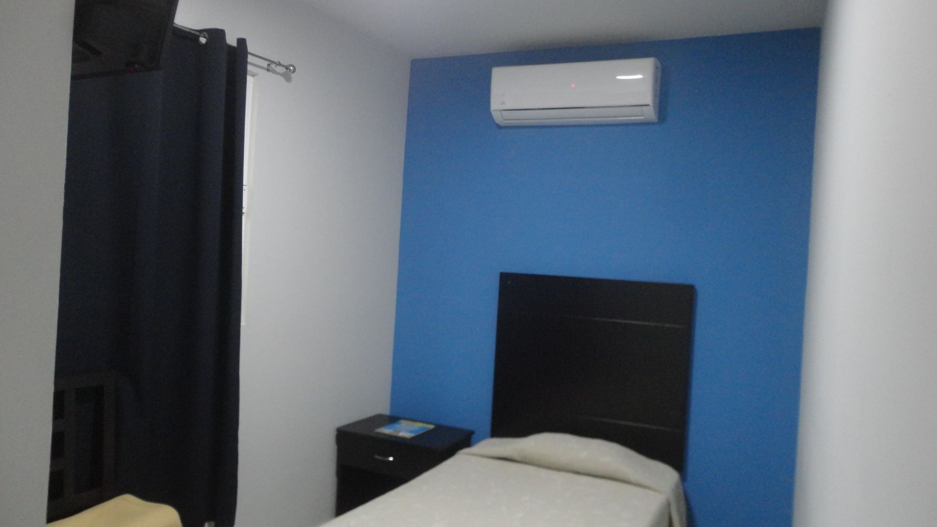 standard room | desk, iron/ironing board, free wifi, bed sheets
