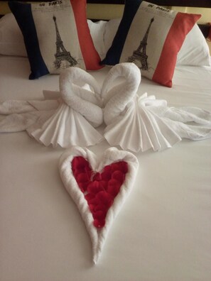Desk, bed sheets