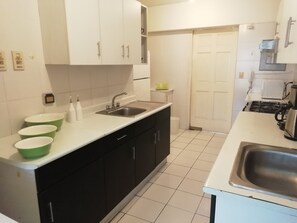 Apartment, 2 Bedrooms, Ocean View | Private kitchen | Fridge, microwave, coffee/tea maker, electric kettle - Apart Peru Ii (Lima)