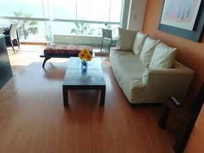 Apartment, 1 Bedroom, Ocean View | Living room | Flat-screen TV - Apart Peru Ii (Lima)