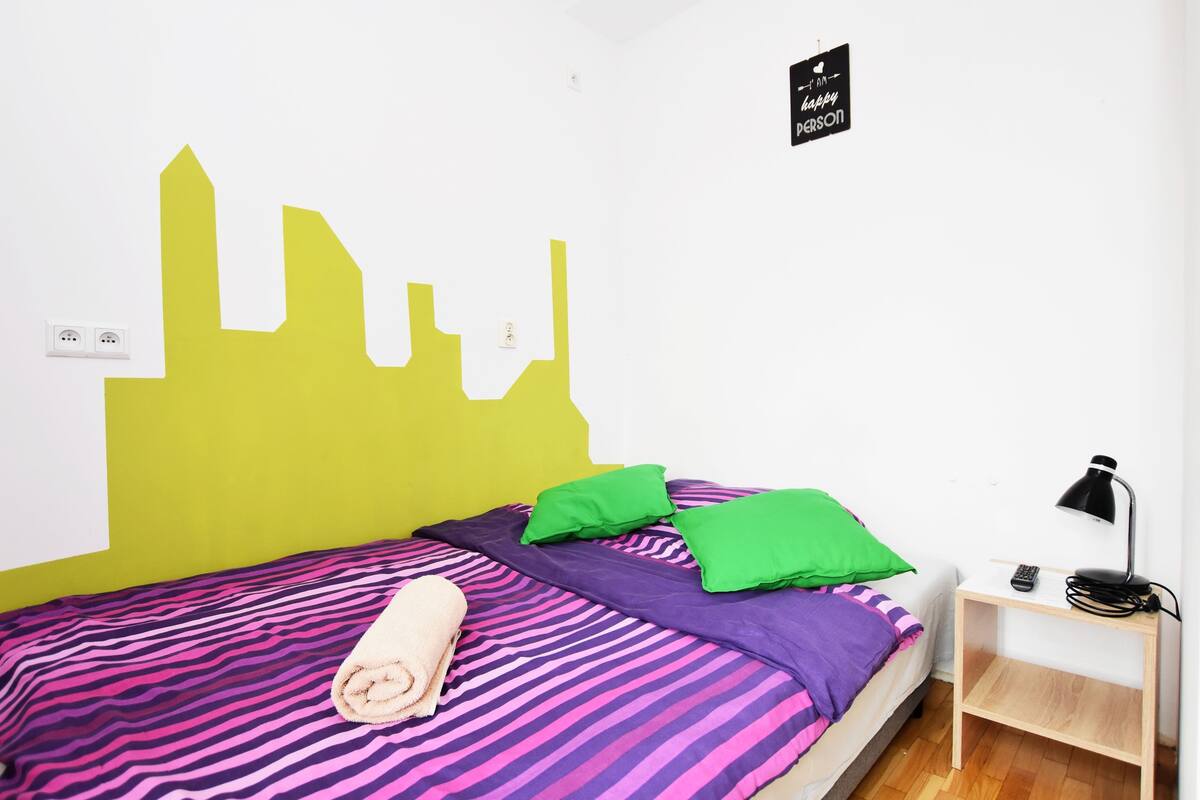Chambre Double, salle de bains commune (3) | Bureau, espace de travail pour ordinateur portable, Wi-Fi gratuit