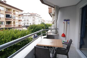 Deluxe Family Suit | Khu phòng khách | TV LED, đầu đĩa DVD, máy in 