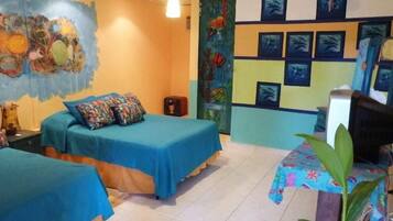 In-room safe, free WiFi, bed sheets