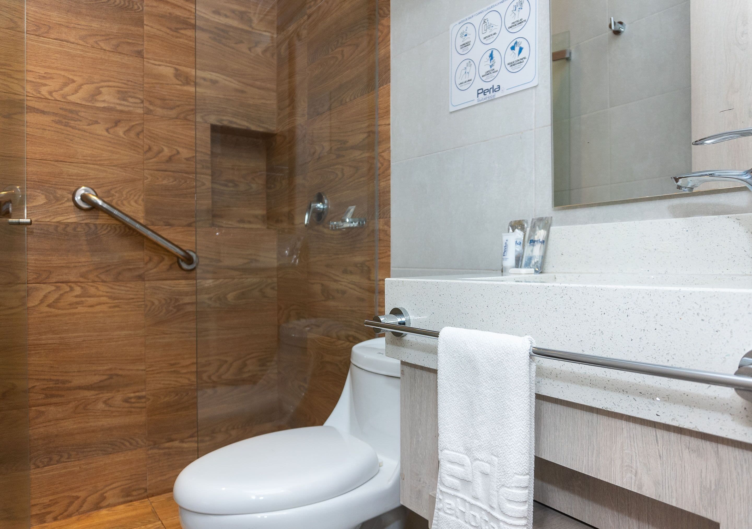 standard double room | bathroom | shower, rainfall showerhead, free toiletries, hair dryer