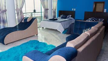 Chalet, Multiple Bedrooms, Private Pool | Pemandangan dari bilik