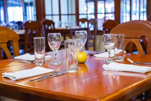 Breakfast, lunch, dinner served; Peruvian cuisine 