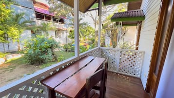 Cabane Familiale | Balcon