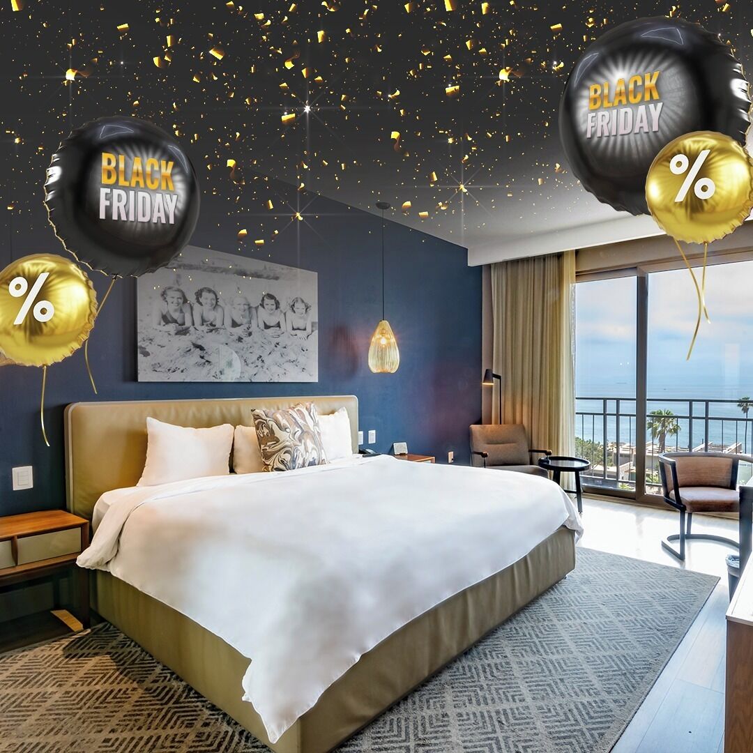 Deluxe Room, 1 King Bed, Ocean View | Egyptian cotton sheets, premium bedding, in-room safe, desk