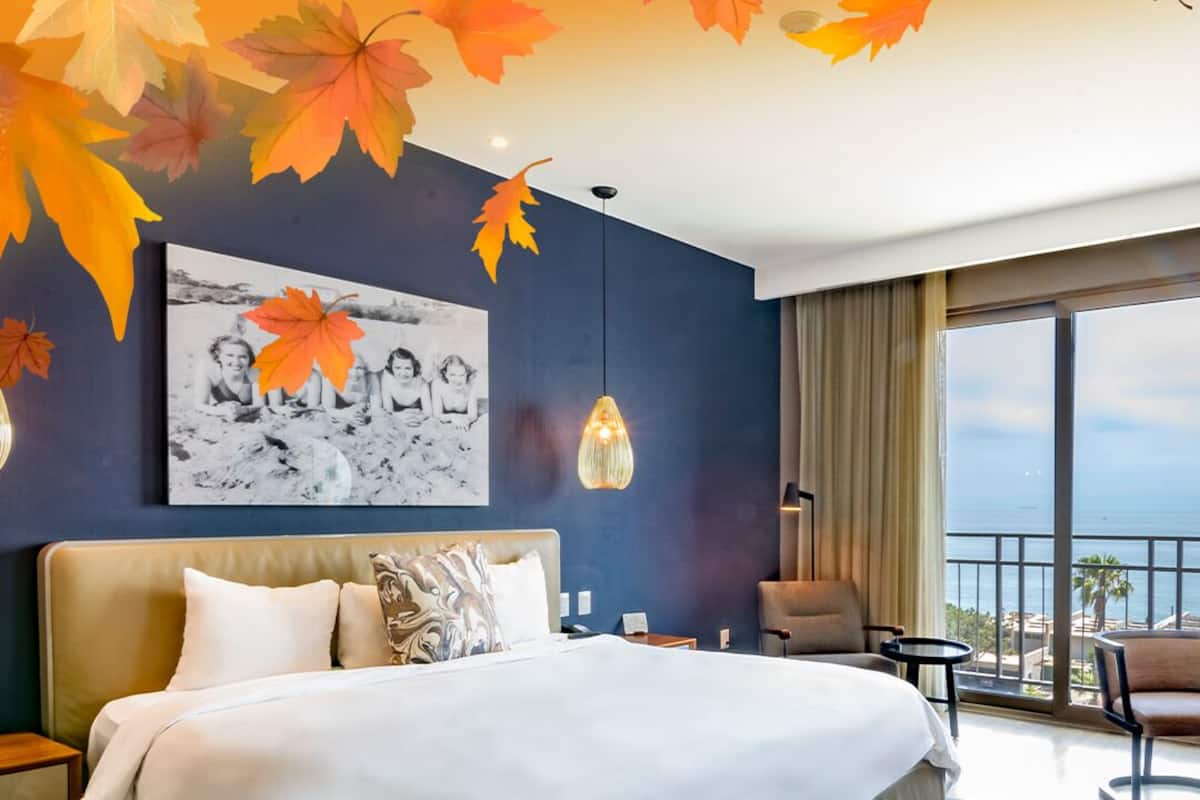 Deluxe Room, 1 King Bed, Ocean View