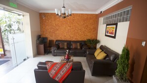 Unclassified image, 4 of 25, button - Hotel Tinkus Inn (Lima)