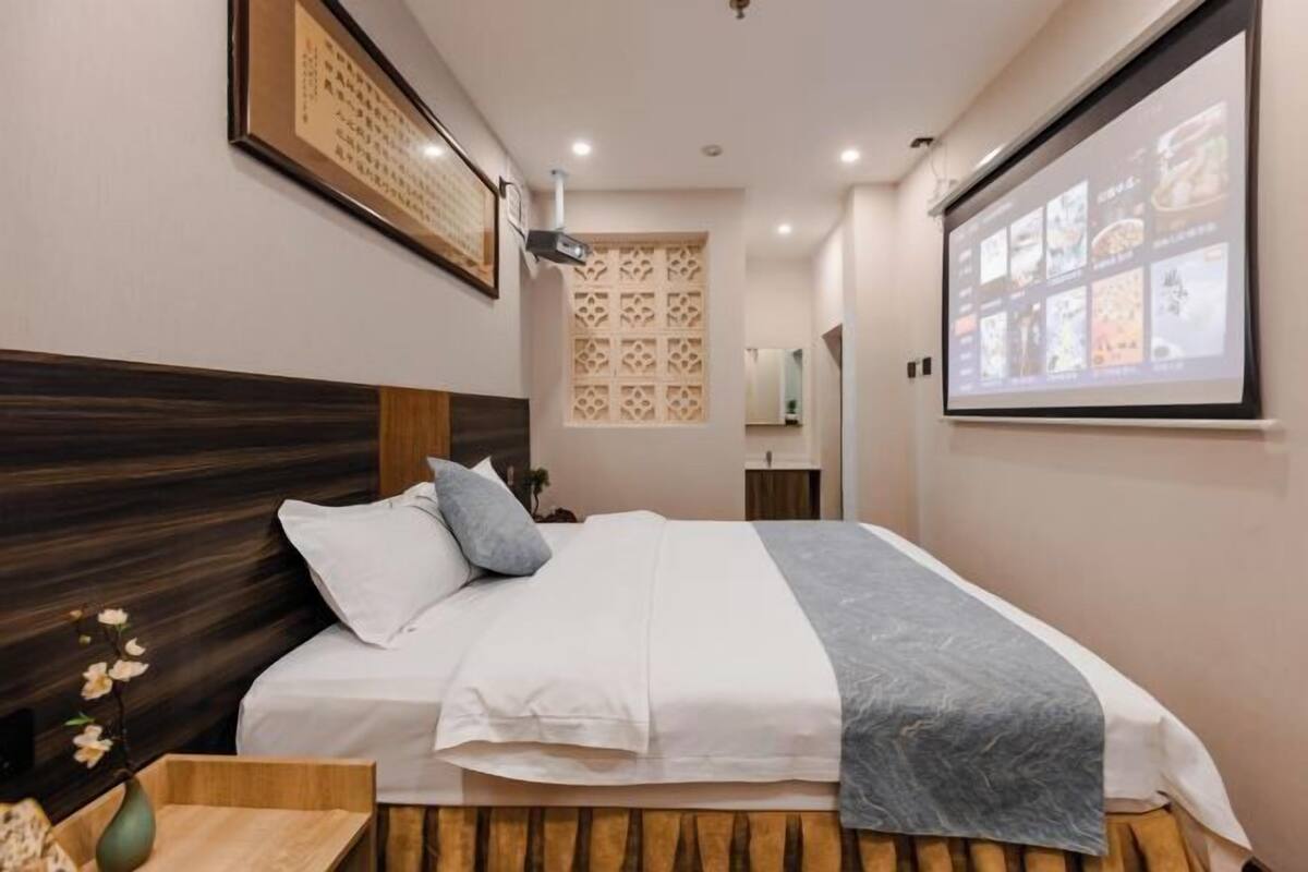 Desk, blackout drapes, free WiFi