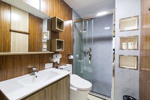 Deluxe Double Room | Bathroom - Zaiyang Inn (Chaozhou)