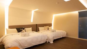 1 غرفة نوم وأغطية فراش متميزة وألحفة محشوة بالريش