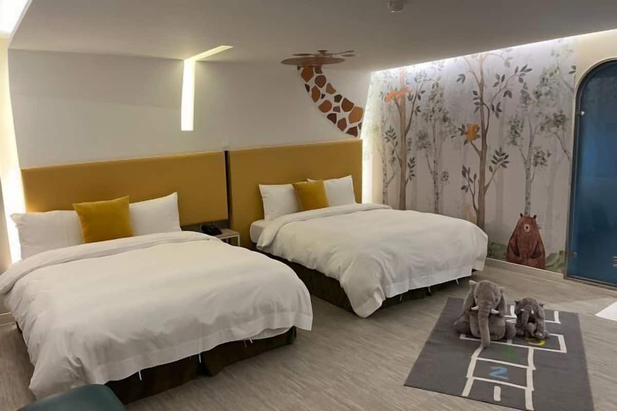 Premium bedding, down duvets, blackout curtains, free WiFi