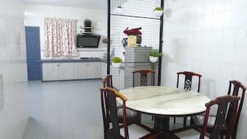 Rumah, 5 kamar tidur | Makan di kamar