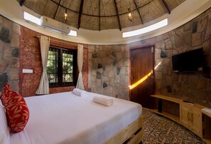 Exclusive Cottage, 1 King Bed, Resort View