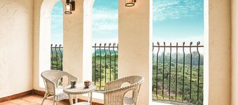 城山天堂山丘酒店