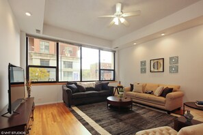 Luxury Apartment | Living area | Flat-screen TV, Netflix