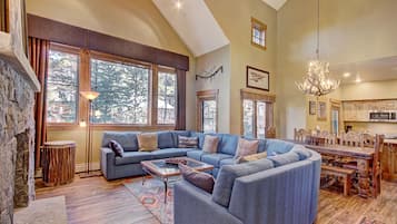 Townhome, 3 Bedrooms | Living area | Flat-screen TV, fireplace, computer