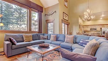 Townhome, 3 Bedrooms | Living area | Flat-screen TV, fireplace, computer