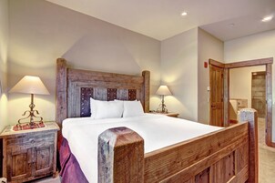 3 habitaciones, tabla de planchar con plancha, cunas y wifi gratis 