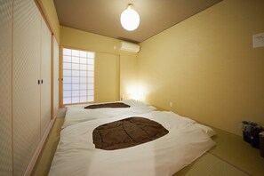 Japanese Western Style Room | 2 bedrooms, desk, iron/ironing board, free WiFi - Miyazakiya (Kyoto)