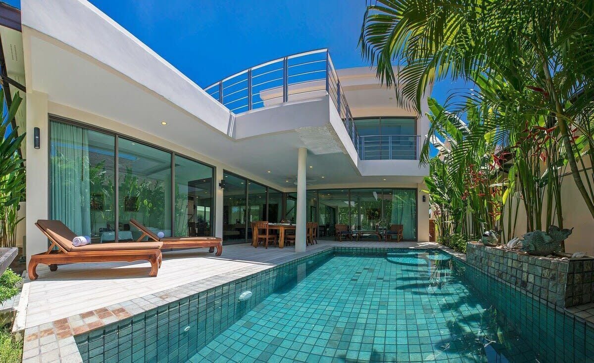 Standard Villa | Front of property